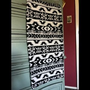 Southwestern print pencil midi skirt